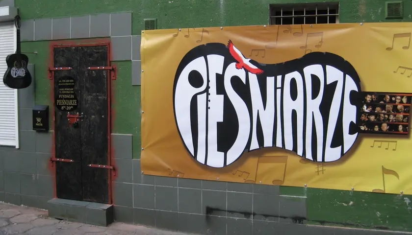 Plakat: SPOTKANIE AUTORSKIE połączone z promocją książek JK